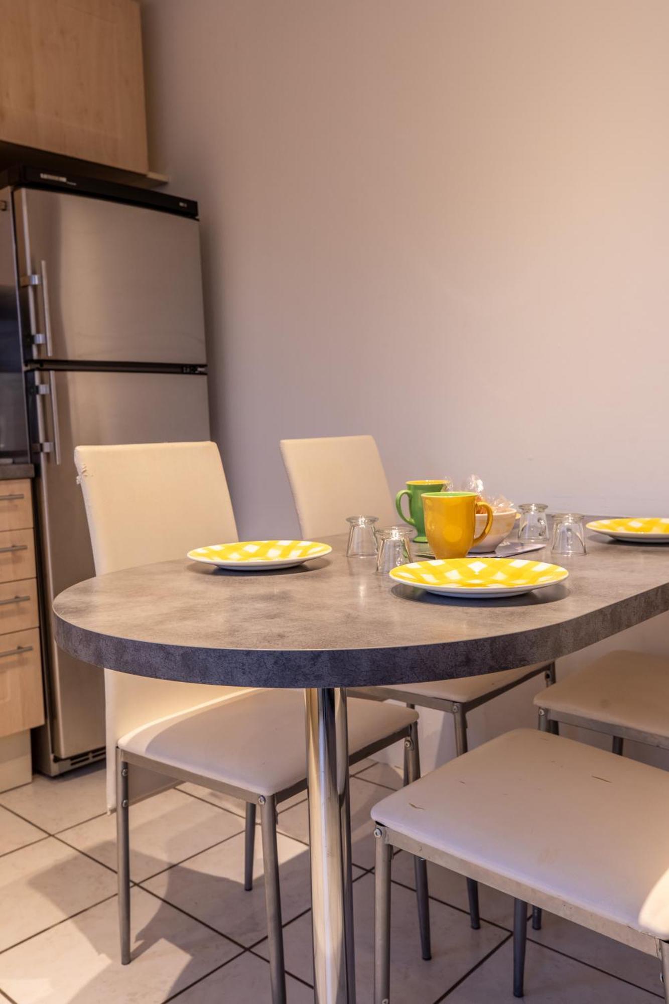 Appartement Avec Jardin, Ideal Pour Animaux - Floreal Clermont-Ferrand Exteriör bild